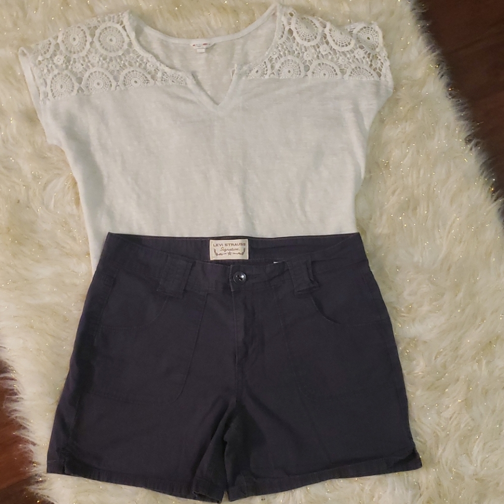 Aeropostale Top and Levi Shorts Bundle